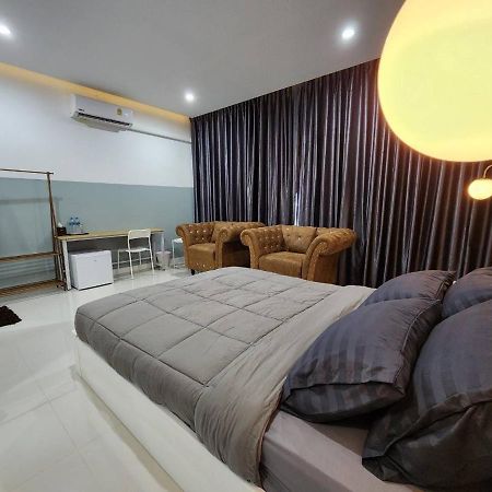 Отель Pphouse Boutique House Phuket Town Ban Bang Khu  Экстерьер фото